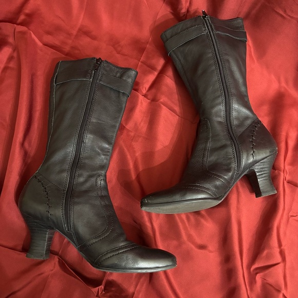 Vintage gothic witchy pointed toe heeled genuine leatherboots with silver buckle - Picture 3 of 8